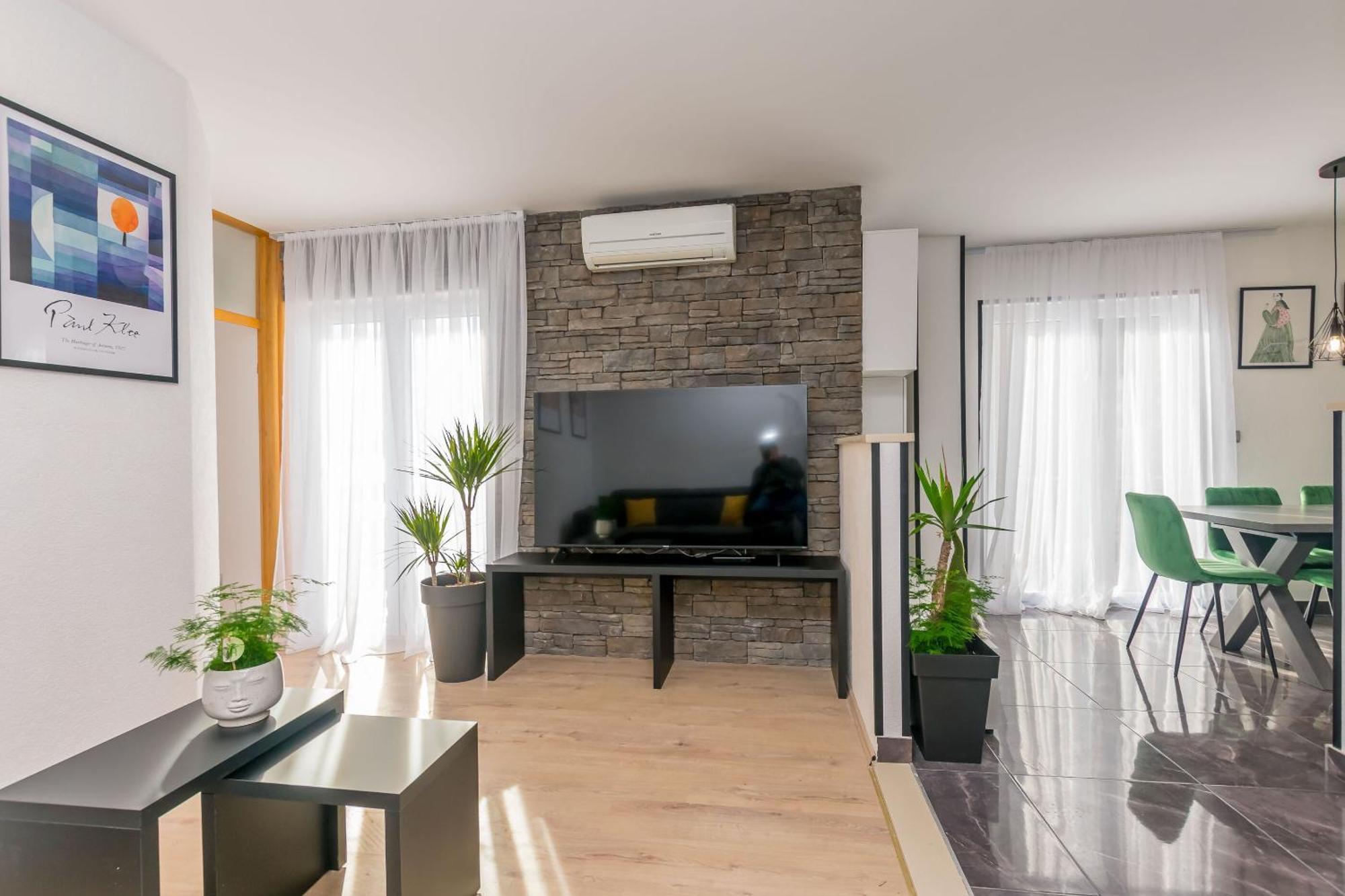 Apartments Mladen Дуче Экстерьер фото